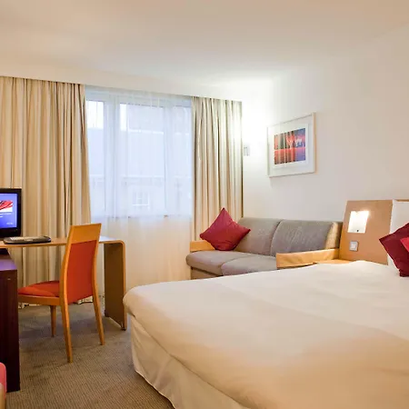 ホテル Novotel Roissy Witz サン＝ヴィッツ