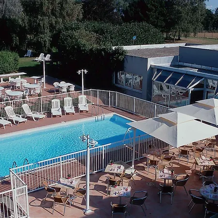 ホテル Novotel Roissy Witz