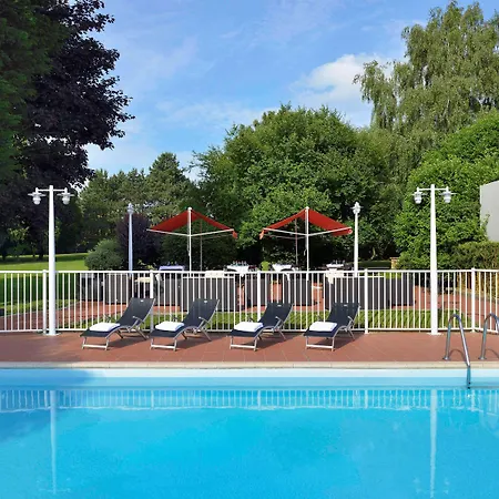 ホテル Novotel Roissy Witz